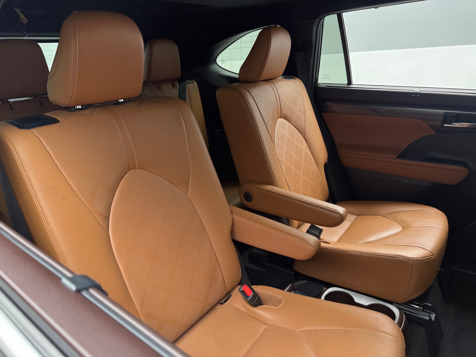 Thumbnail: 2020 Toyota Highlander - 5