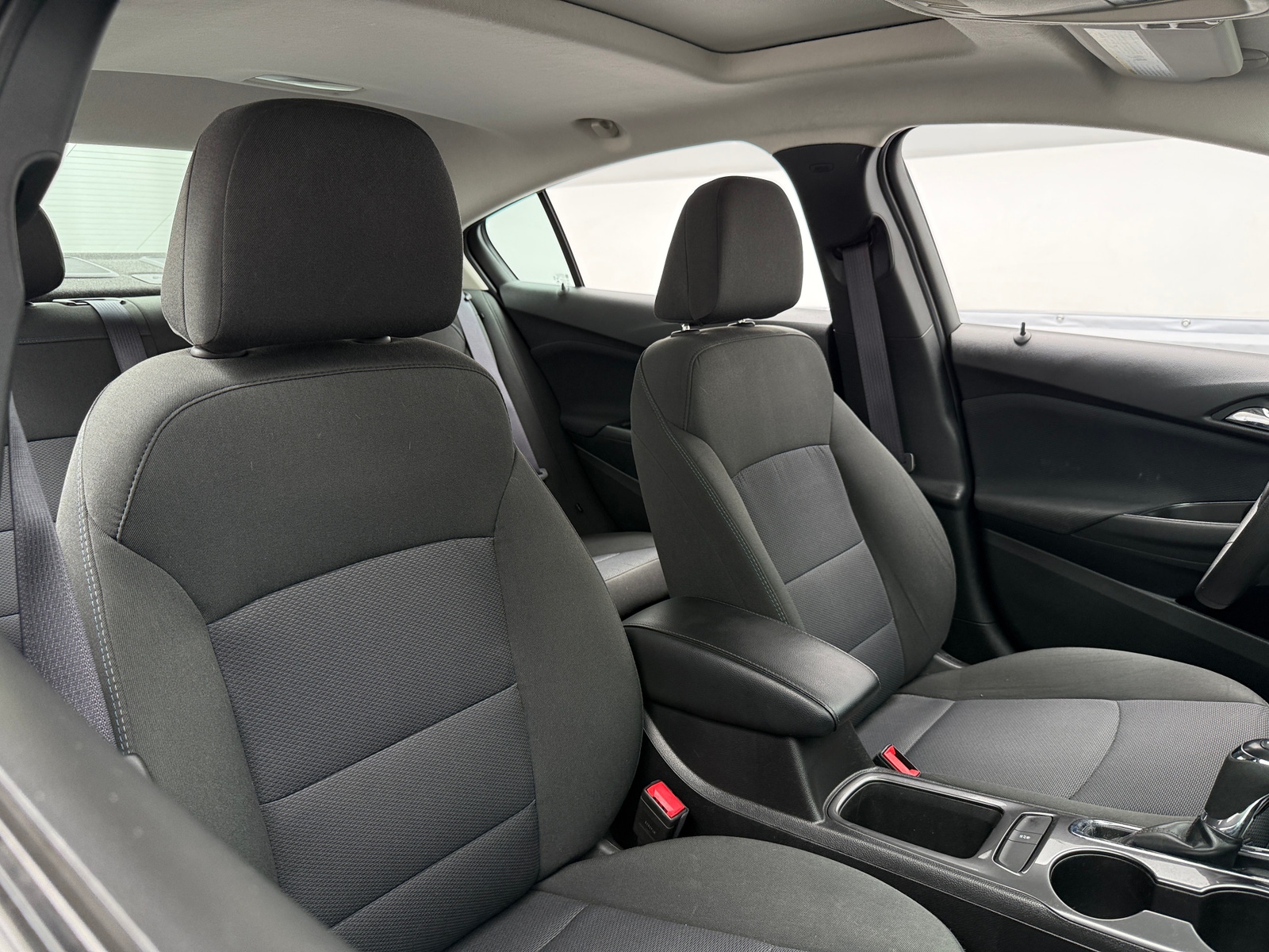 Thumbnail: 2017 Chevrolet Cruze - 2
