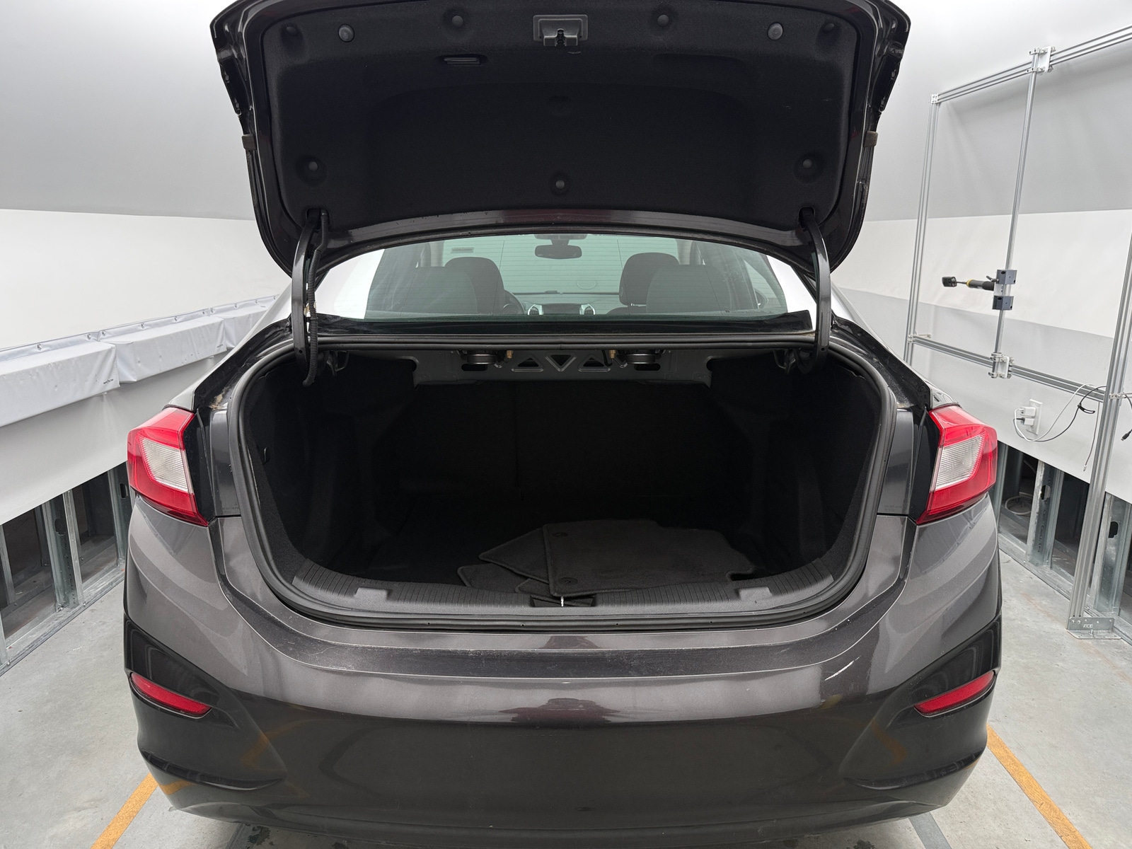 Thumbnail: 2017 Chevrolet Cruze - 7