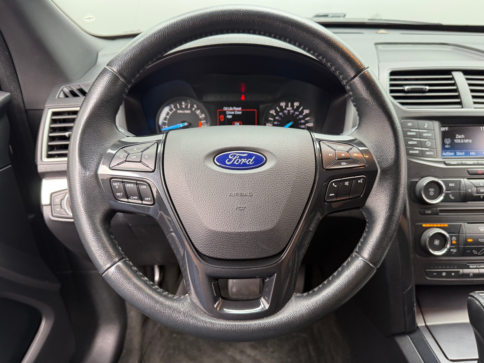 Thumbnail: 2017 Ford Explorer - 5