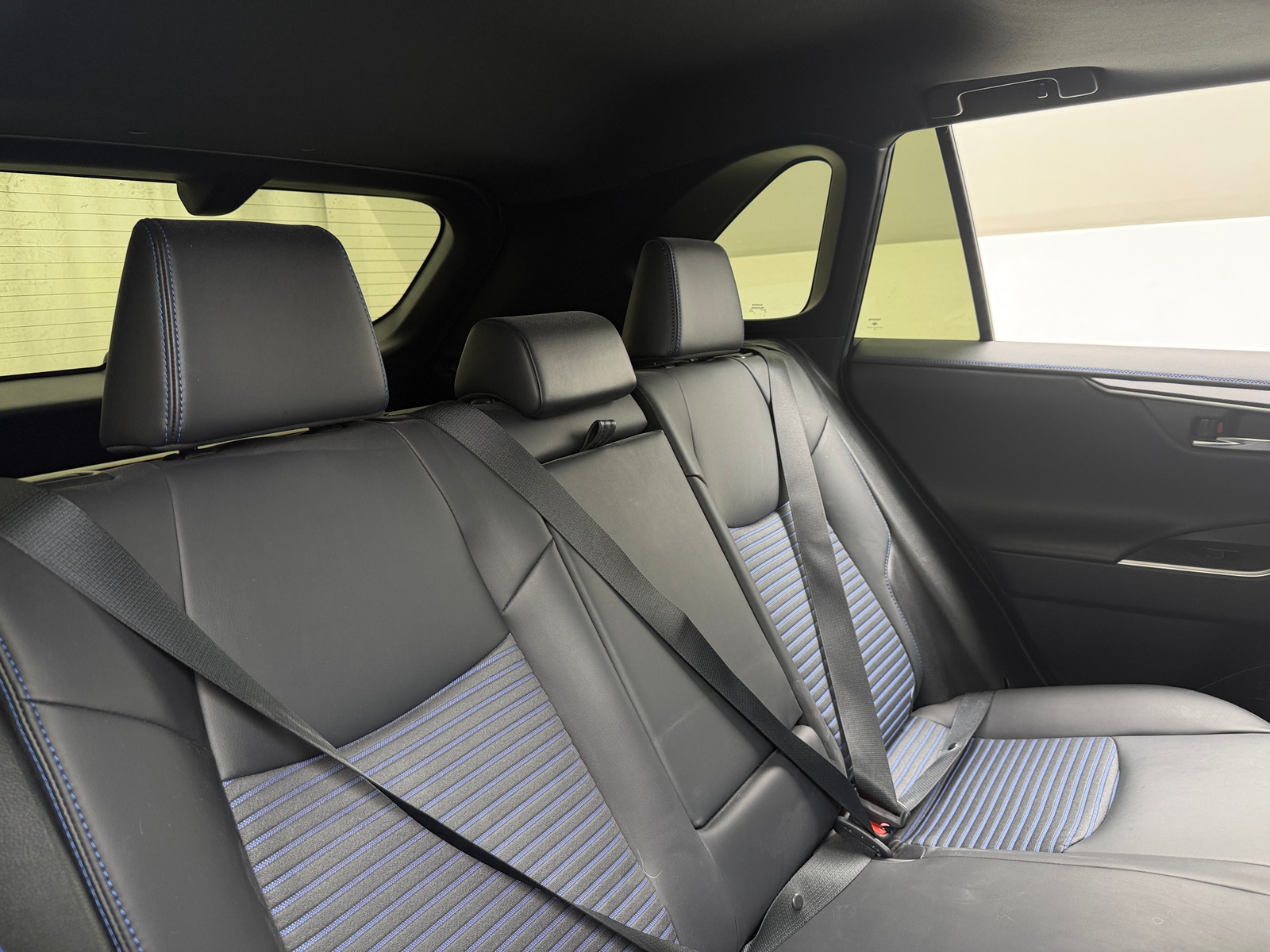 Thumbnail: 2021 Toyota RAV4 - 5