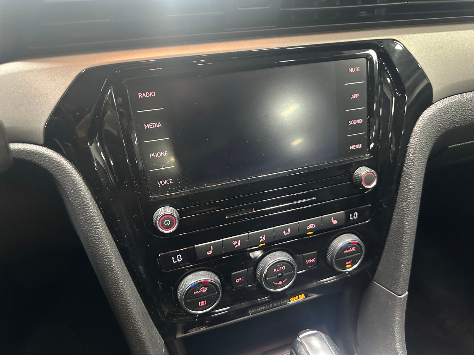 Thumbnail: 2021 Volkswagen Passat - 3