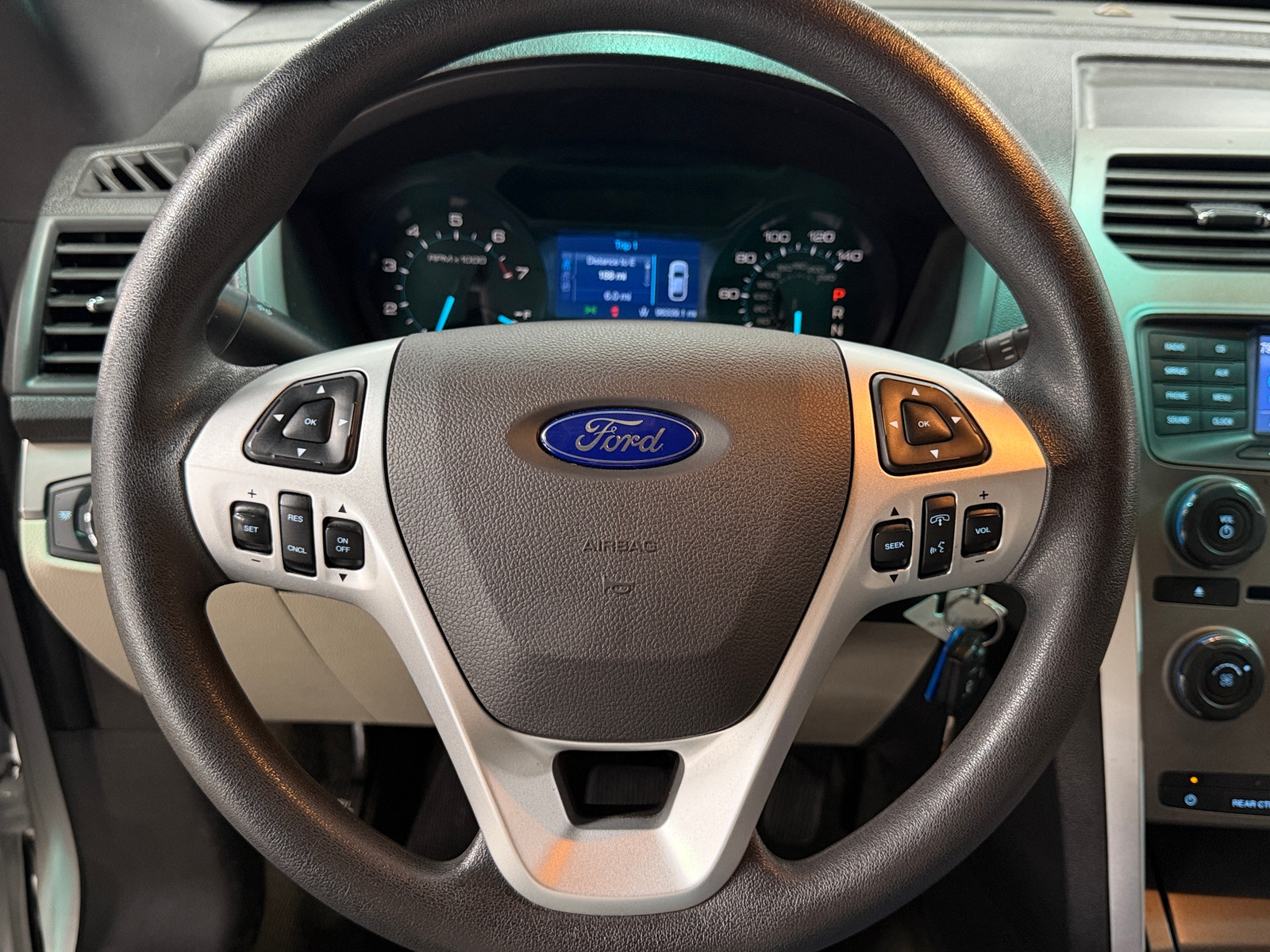 Thumbnail: 2015 Ford Explorer - 5