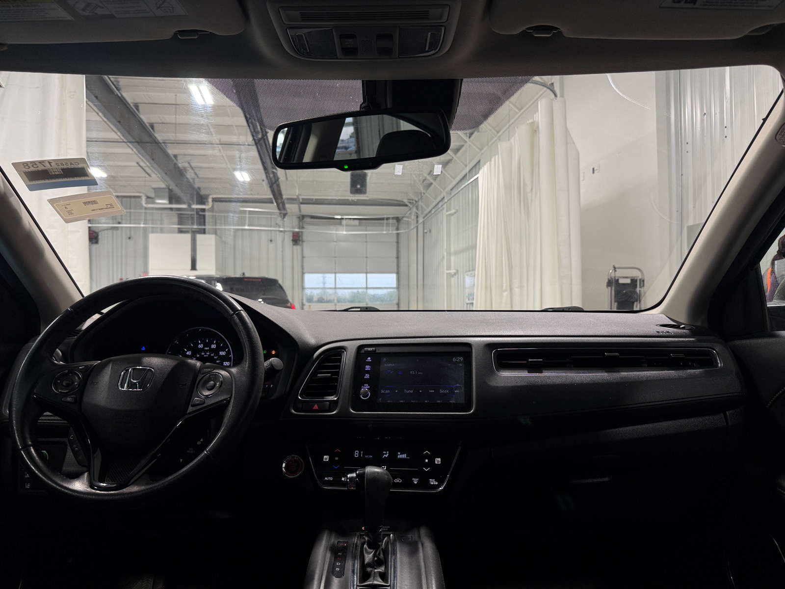 Thumbnail: 2019 Honda HR-V - 2