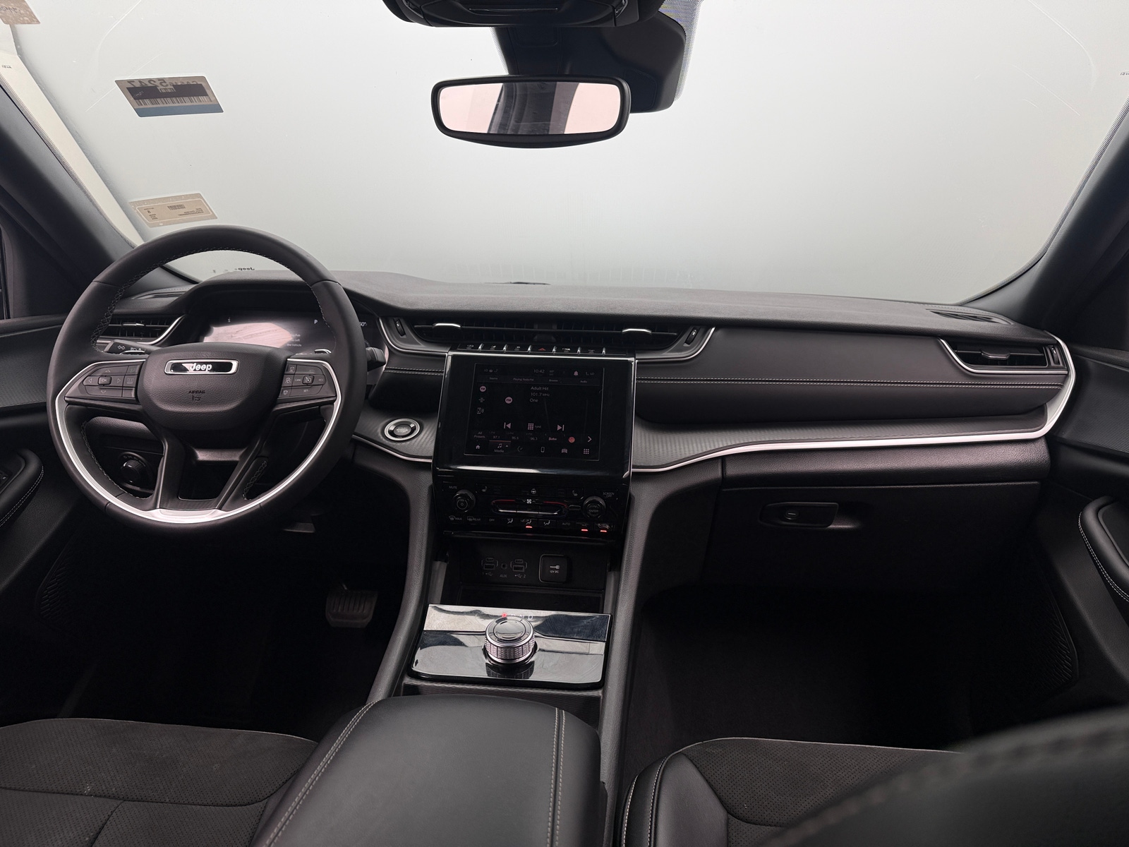 Thumbnail: 2024 Jeep Grand Cherokee - 3