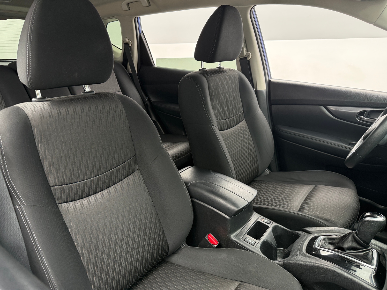 Thumbnail: 2017 Nissan Rogue - 2