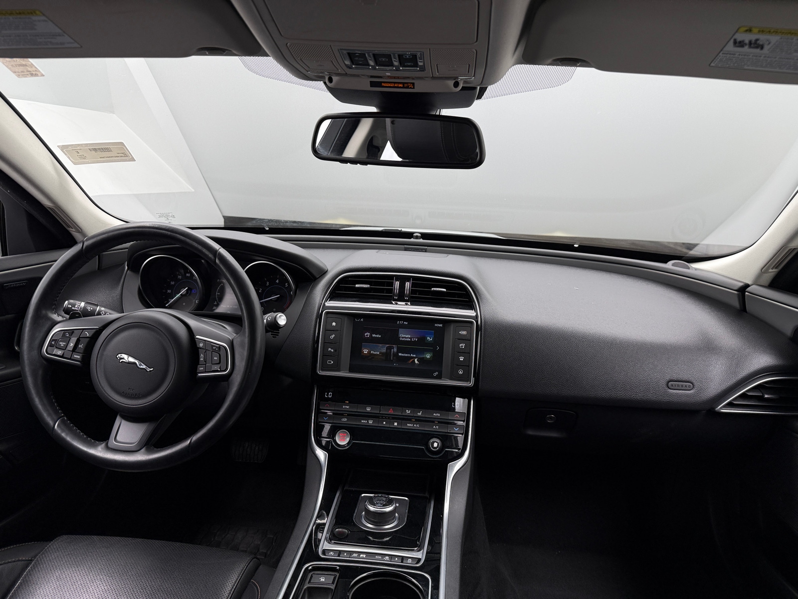 Thumbnail: 2017 Jaguar XE - 2