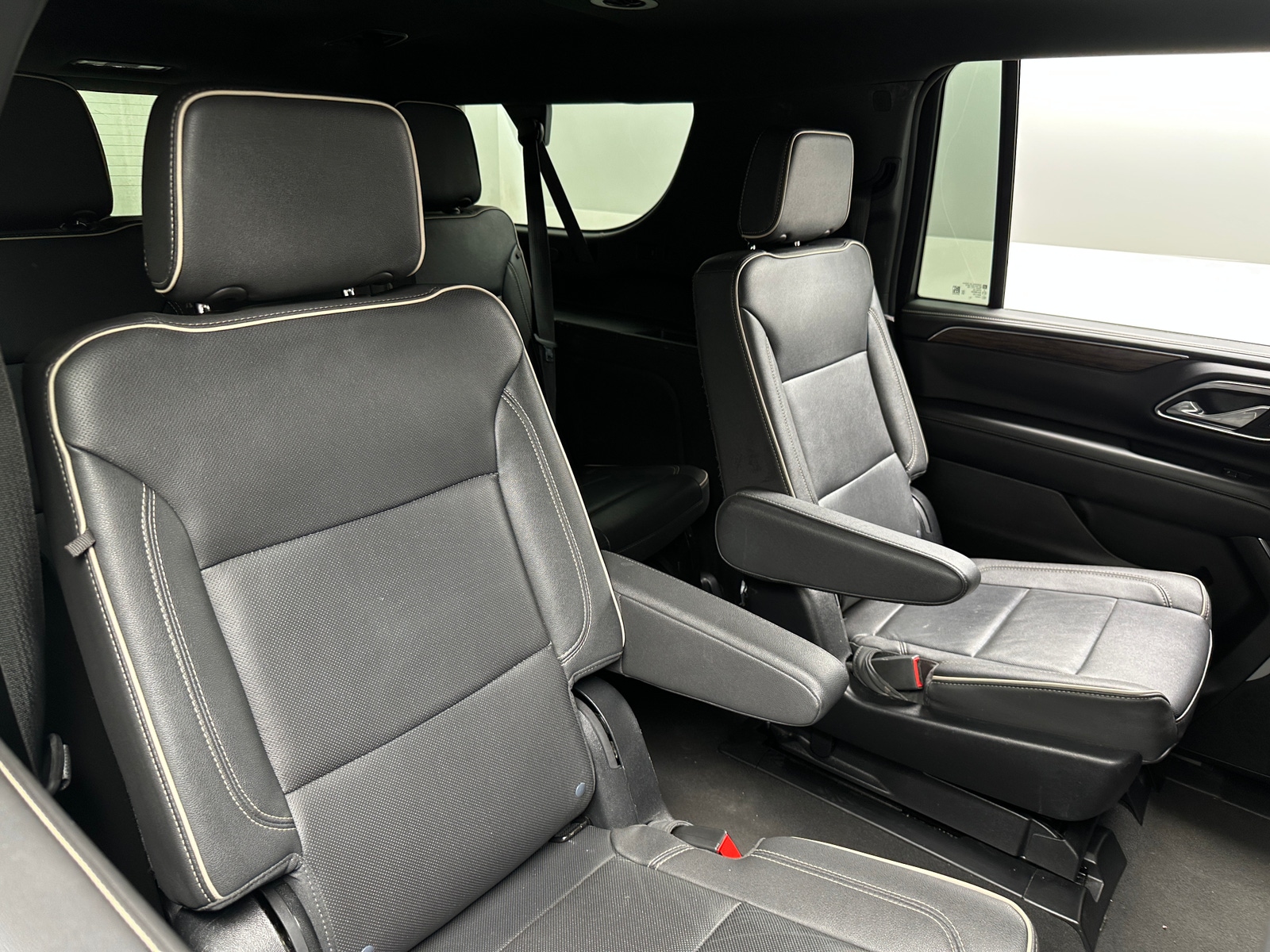 Thumbnail: 2023 Chevrolet Suburban - 5