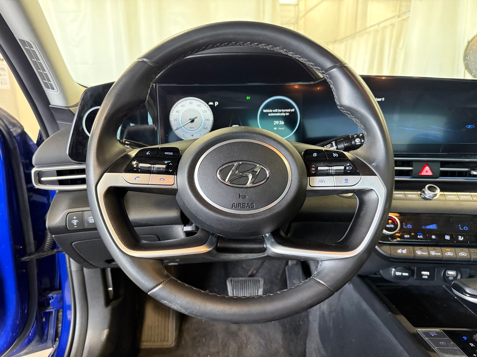Thumbnail: 2022 Hyundai Elantra - 4