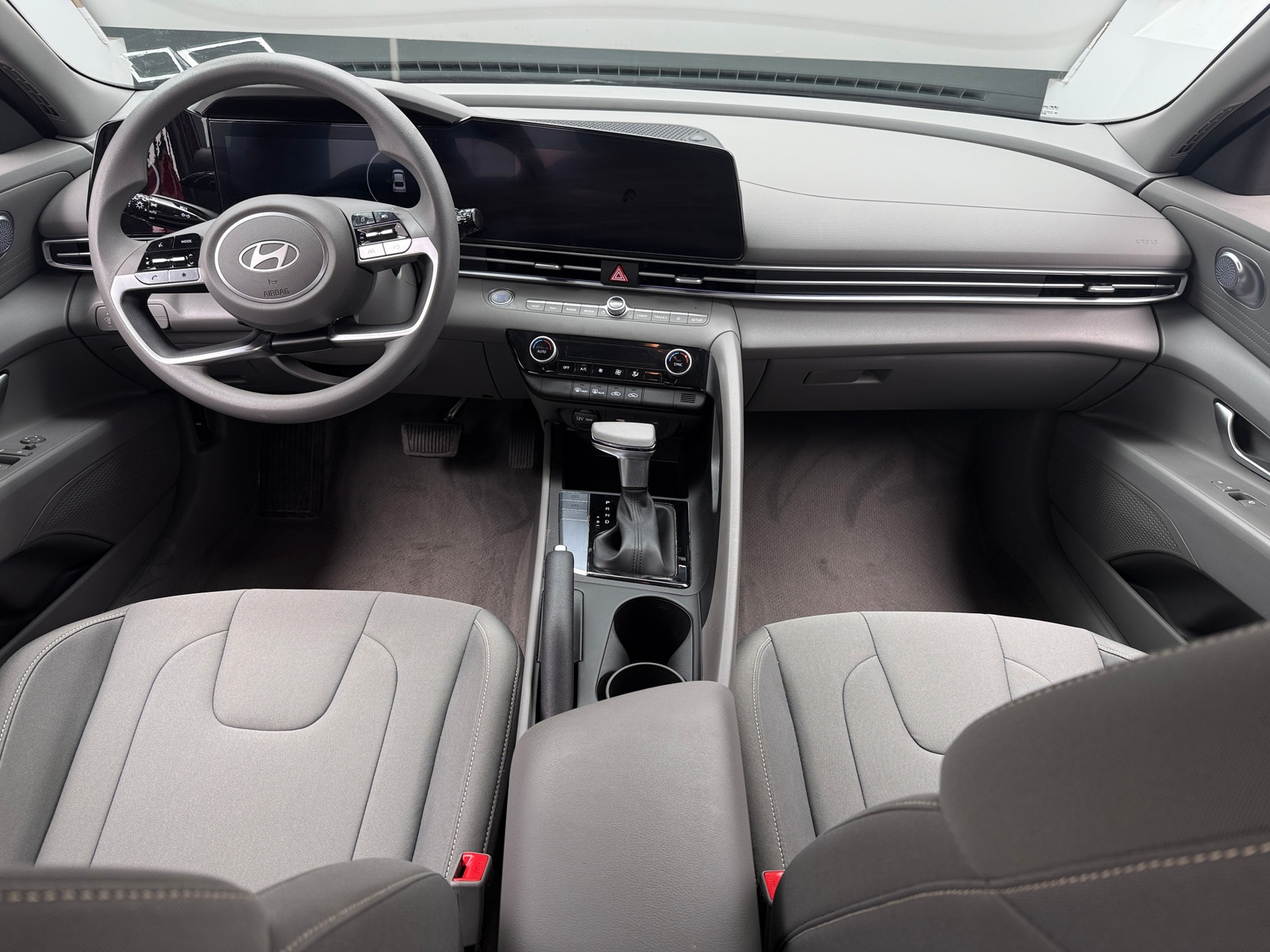 Thumbnail: 2024 Hyundai Elantra - 3