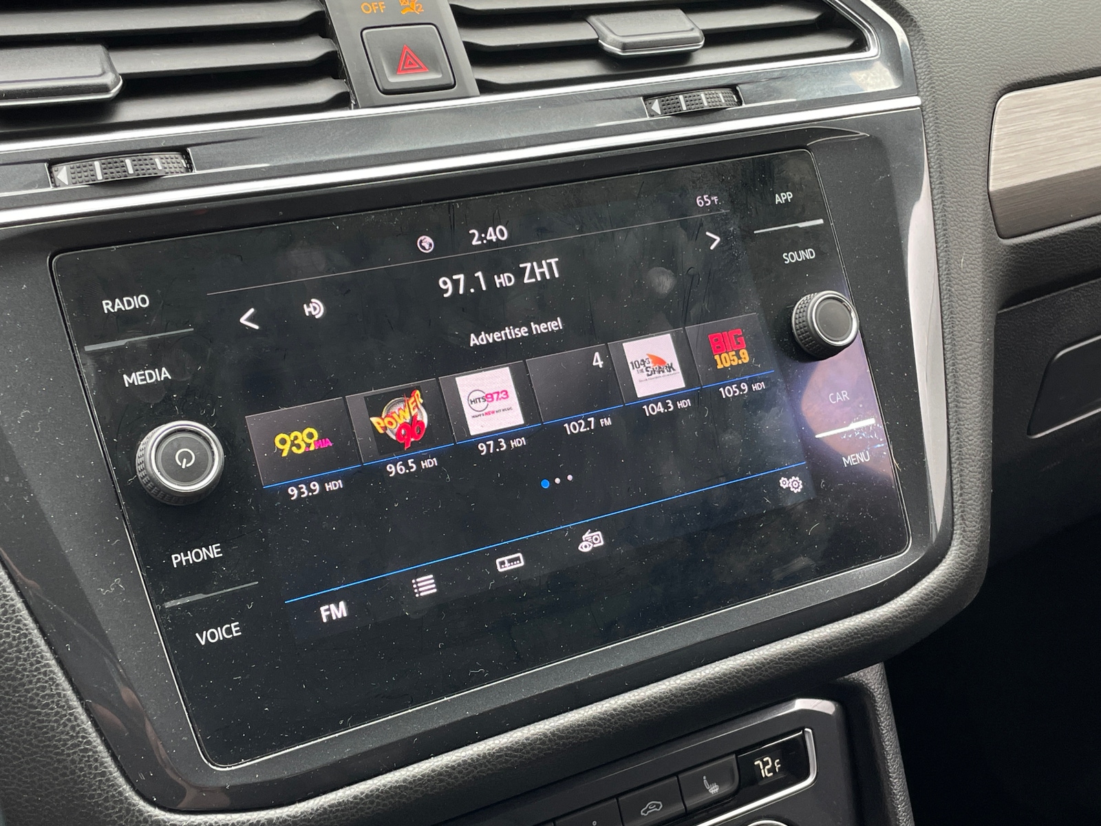 Thumbnail: 2020 Volkswagen Tiguan - 3