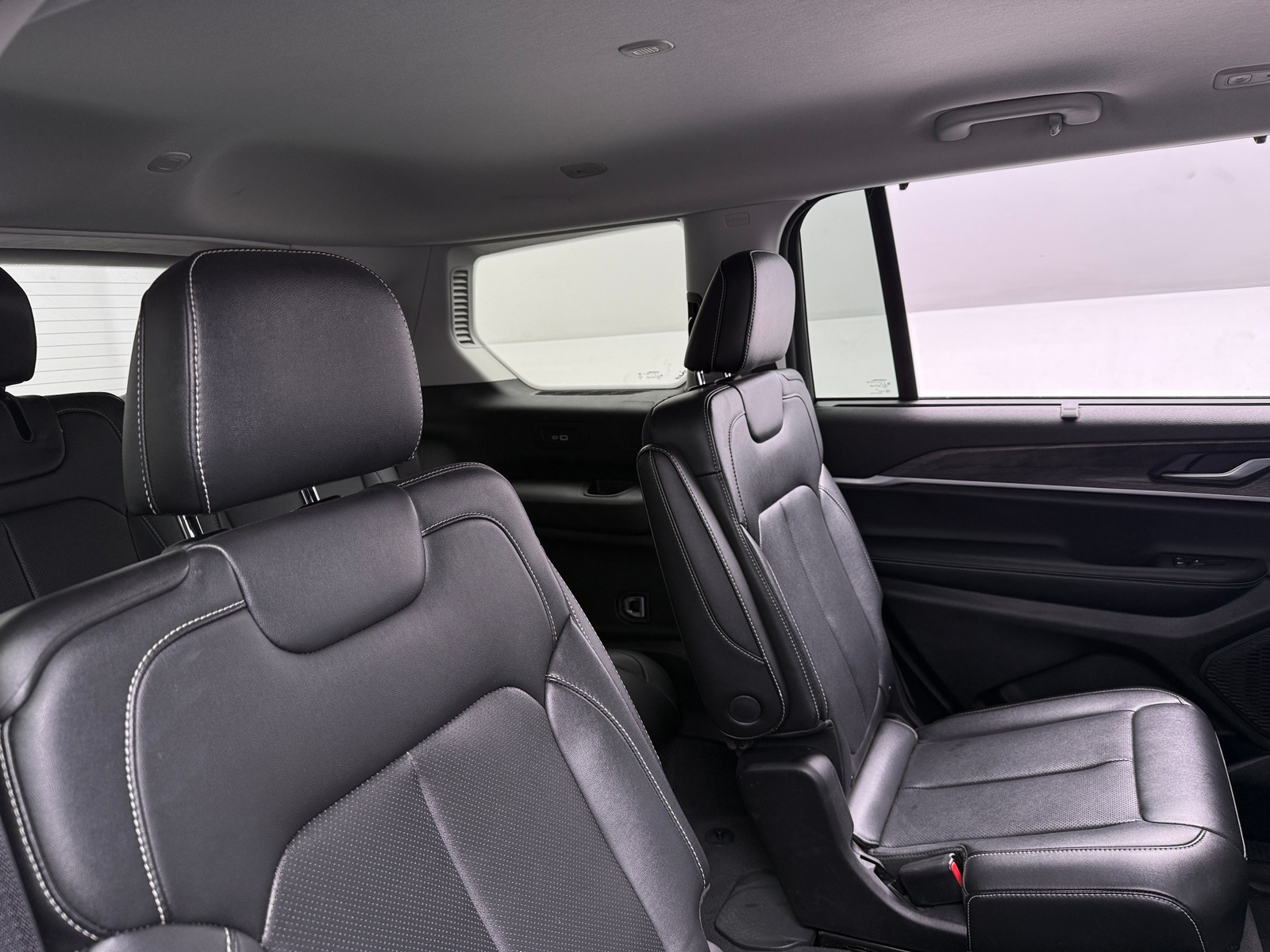 Thumbnail: 2023 Jeep Grand Cherokee L - 5