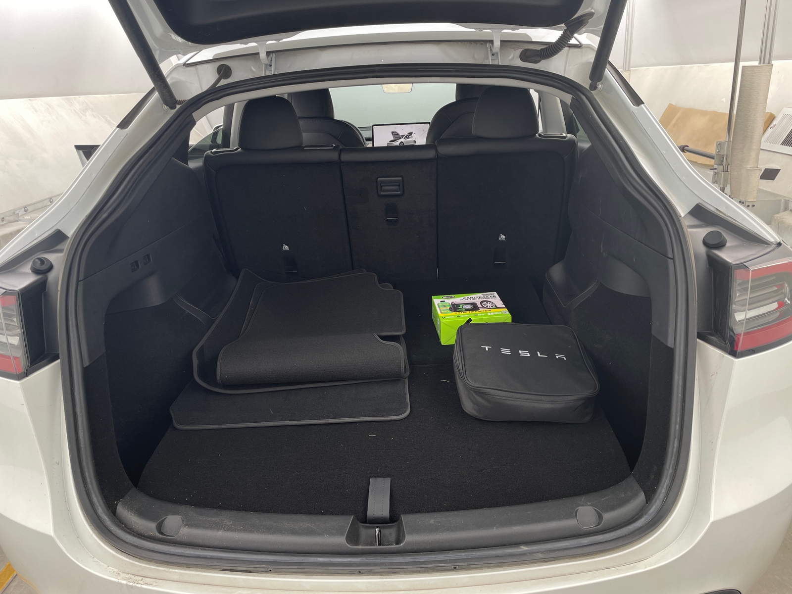 Thumbnail: 2023 Tesla Model Y - 6