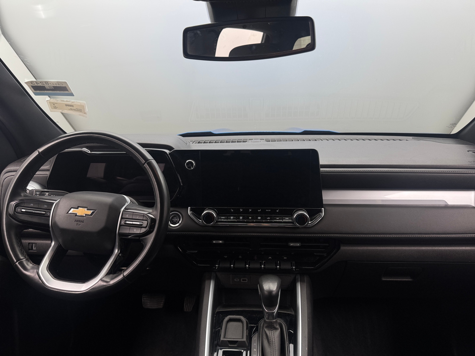 Thumbnail: 2023 Chevrolet Colorado - 3
