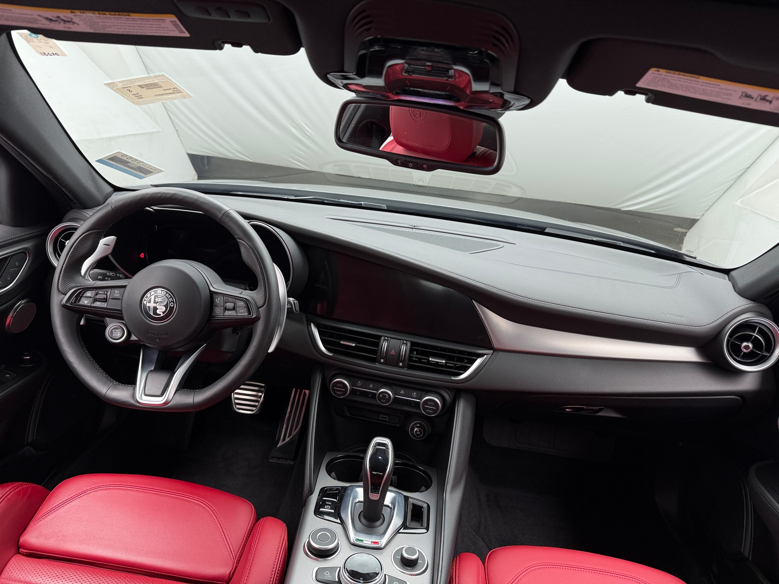 Thumbnail: 2024 Alfa Romeo Giulia - 2