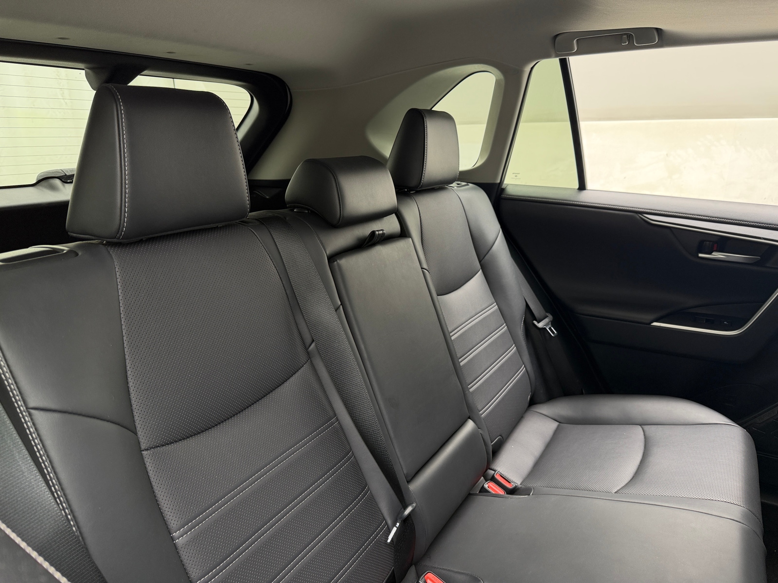Thumbnail: 2019 Toyota RAV4 - 6