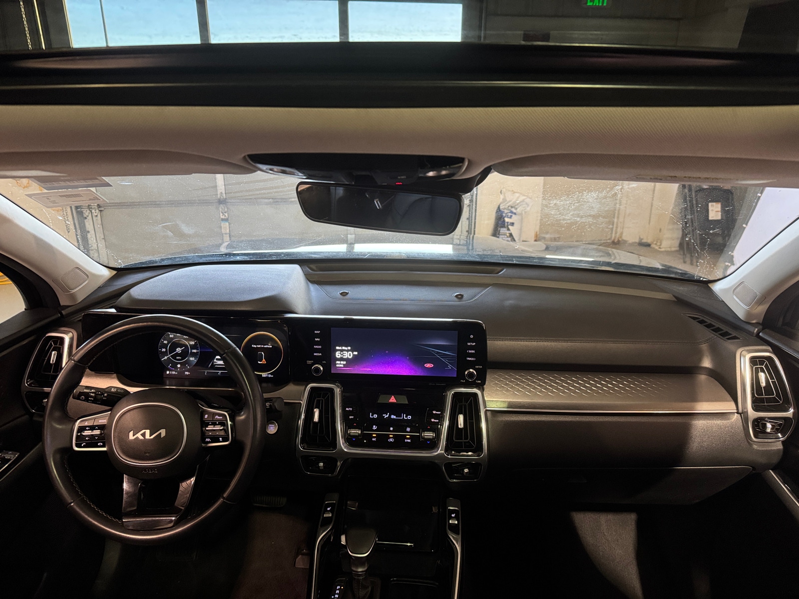 Thumbnail: 2023 Kia Sorento - 2