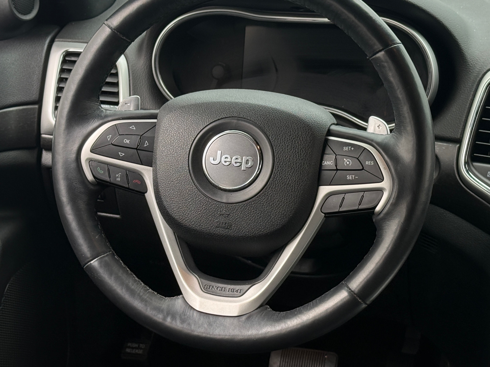 Thumbnail: 2015 Jeep Grand Cherokee - 4