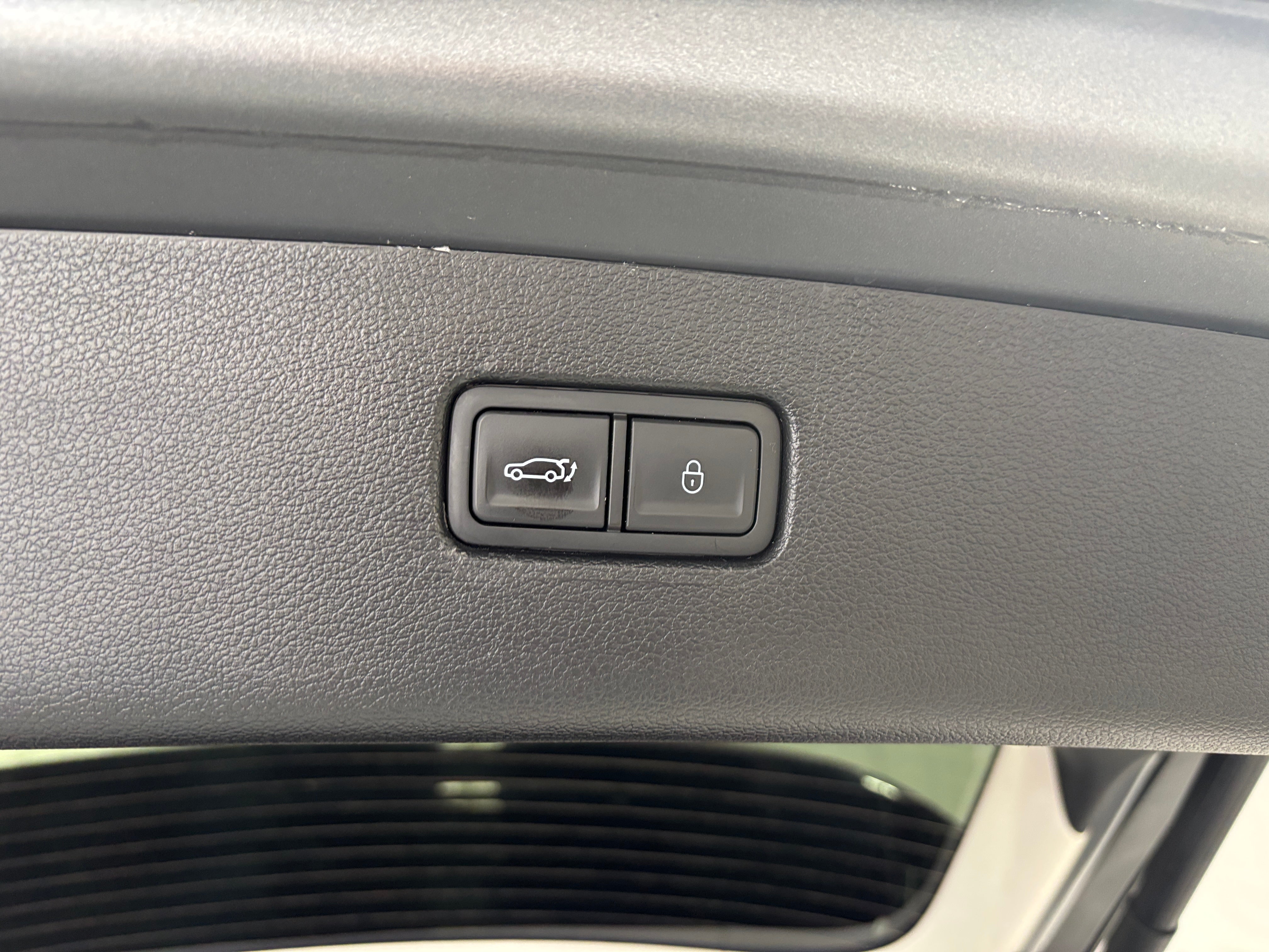 2024 GENESIS GV80 Standard - Photo 17