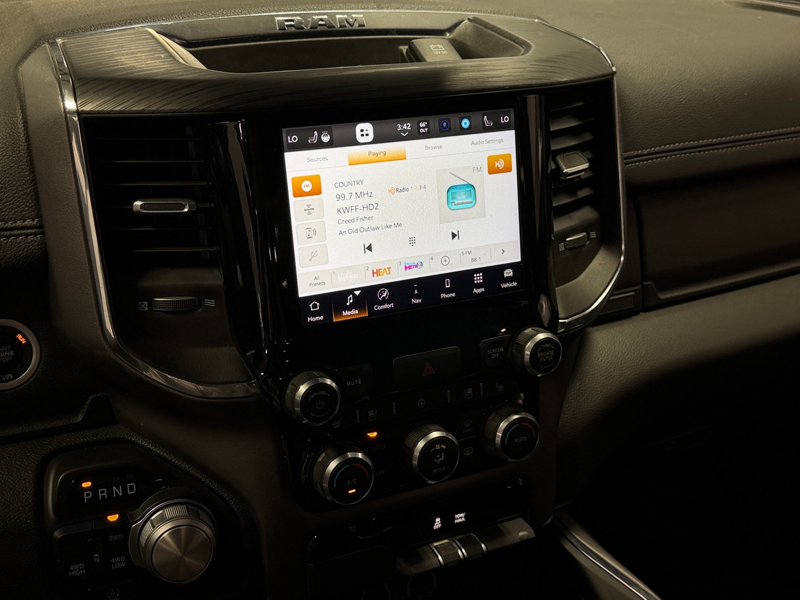 Thumbnail: 2024 RAM 1500 - 3