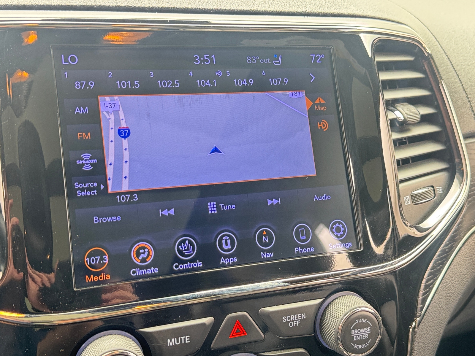 Thumbnail: 2021 Jeep Grand Cherokee - 3