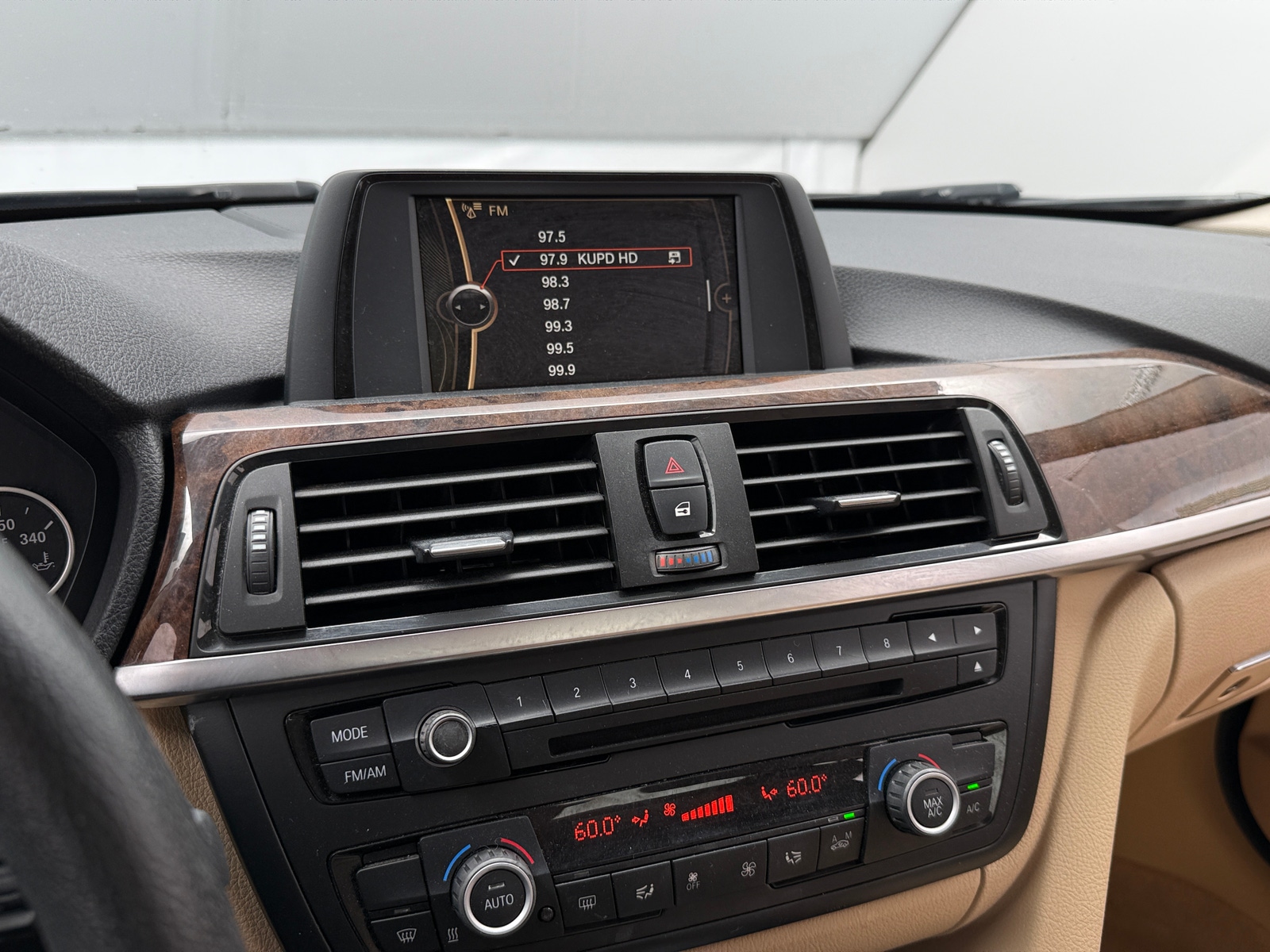 Thumbnail: 2014 BMW 3 Series - 3