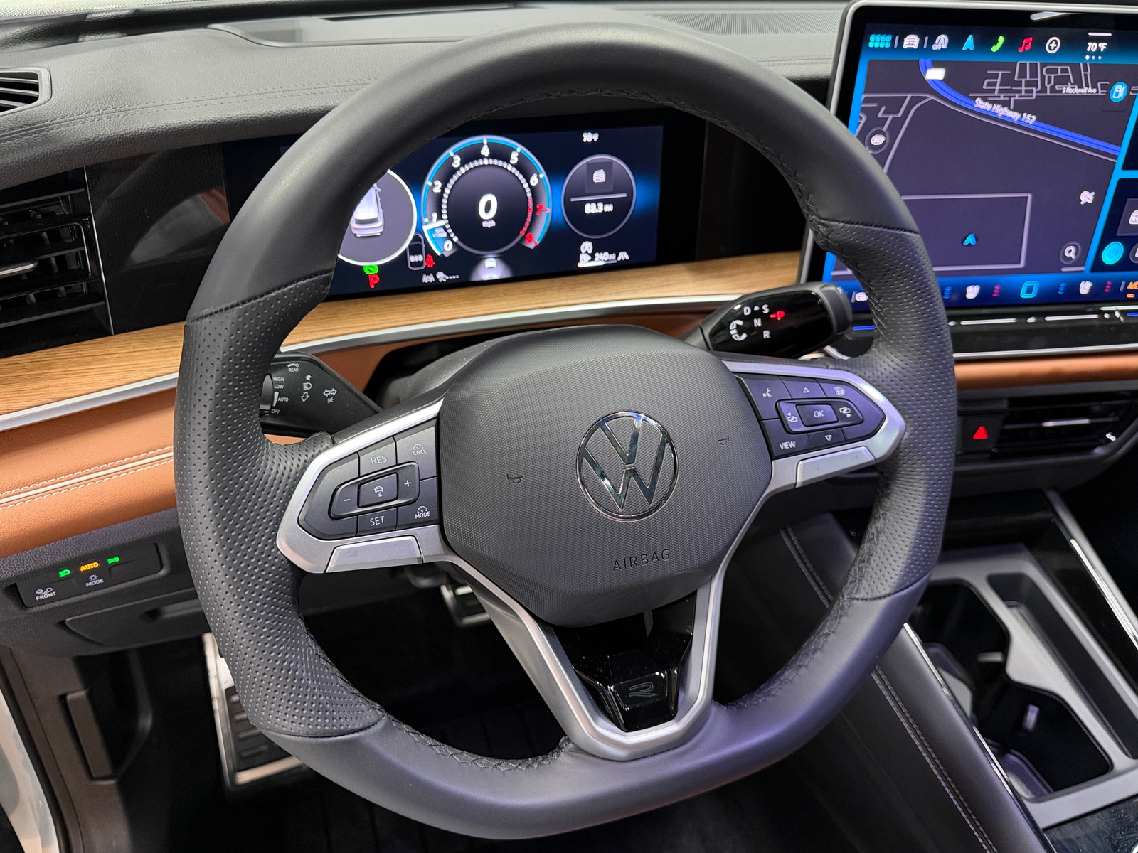 Thumbnail: 2025 Volkswagen Tiguan - 4