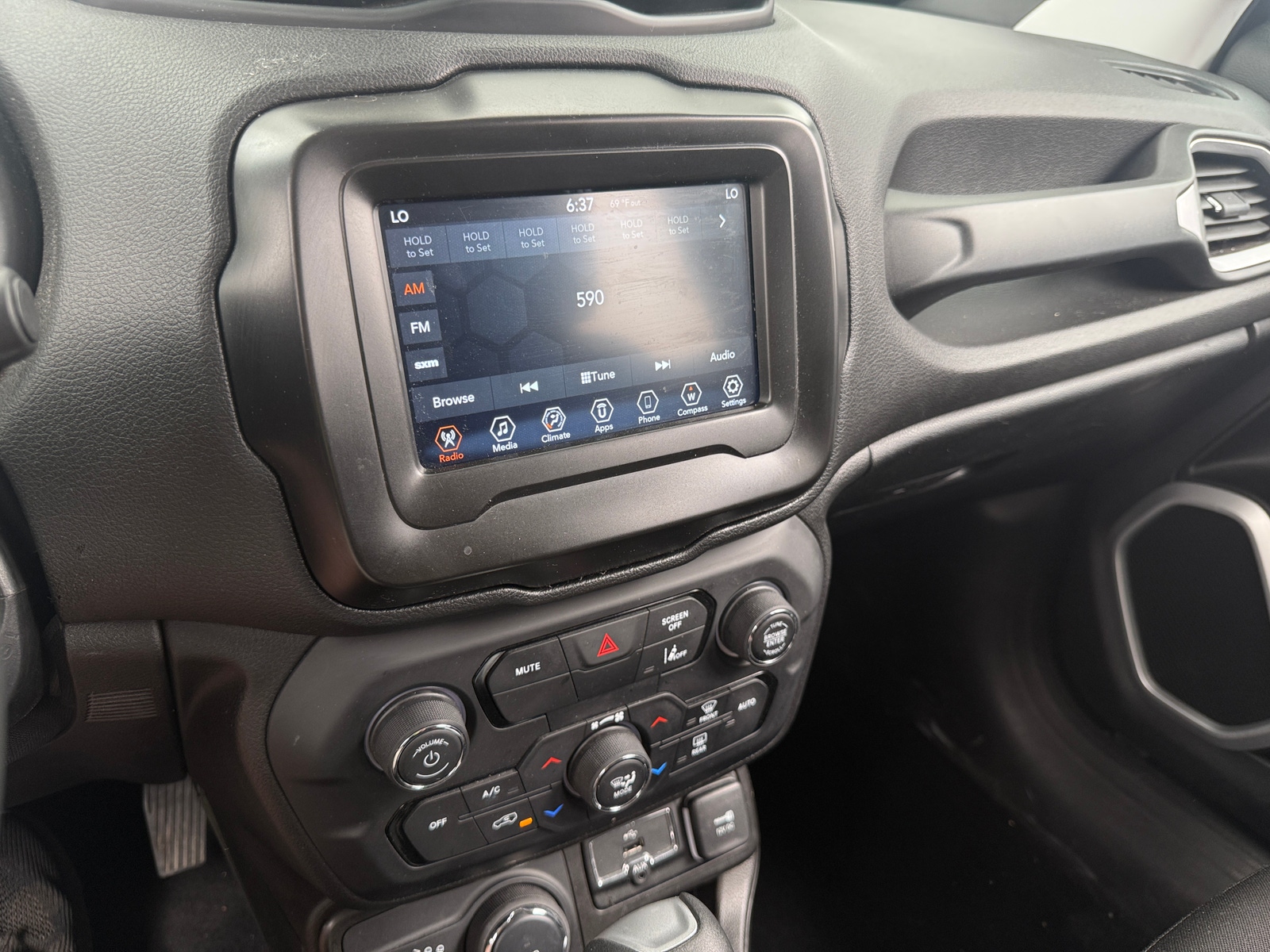 Thumbnail: 2021 Jeep Renegade - 4