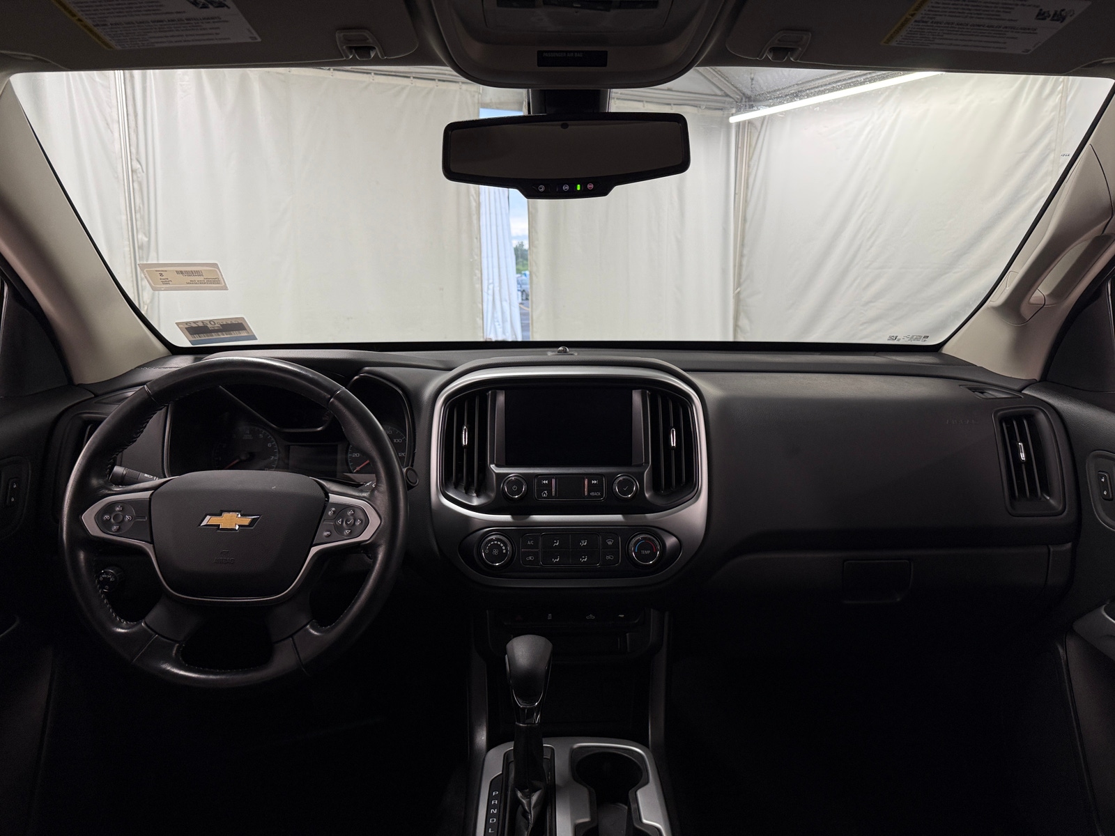 Thumbnail: 2022 Chevrolet Colorado - 3