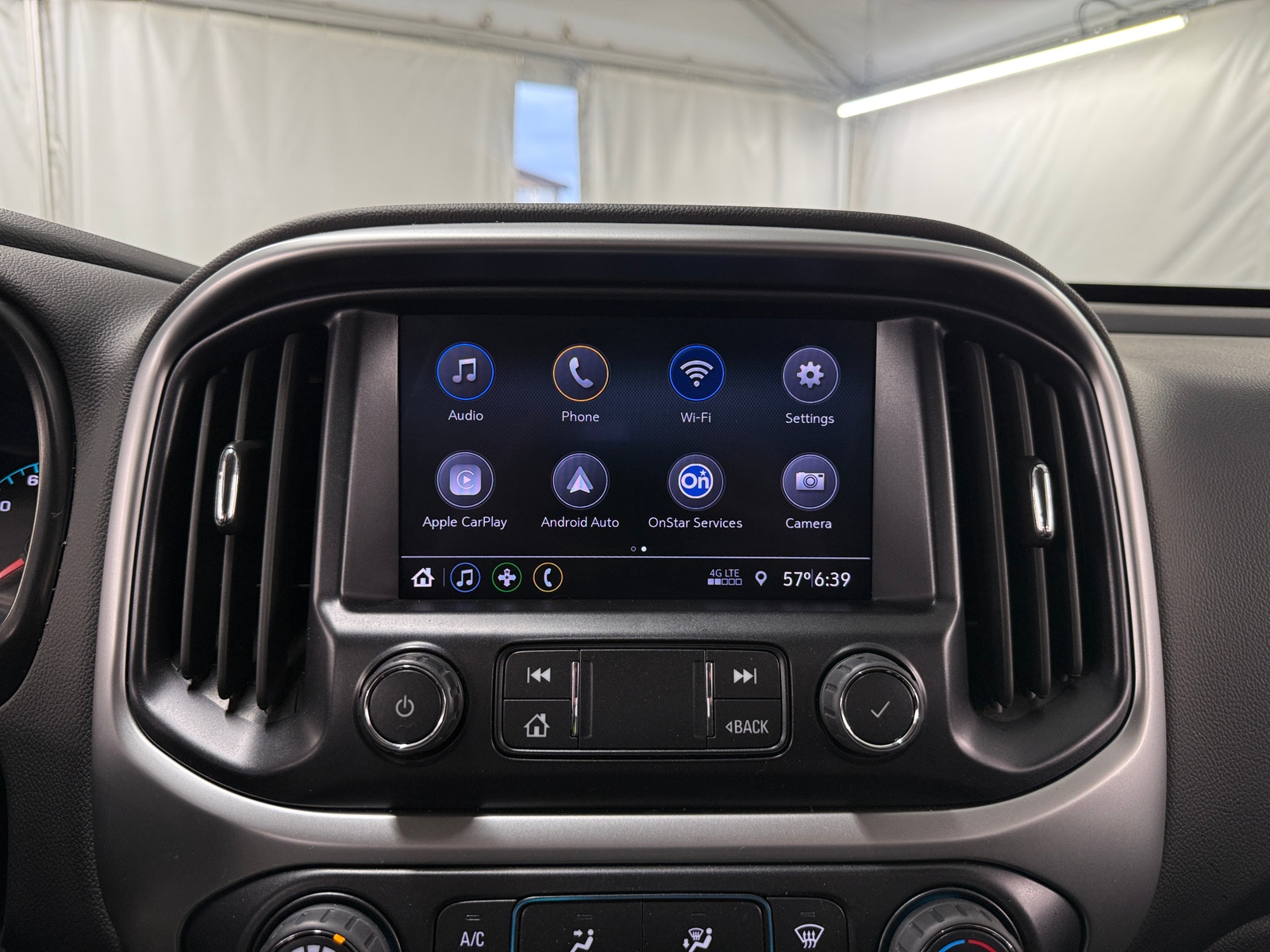 Thumbnail: 2022 Chevrolet Colorado - 4