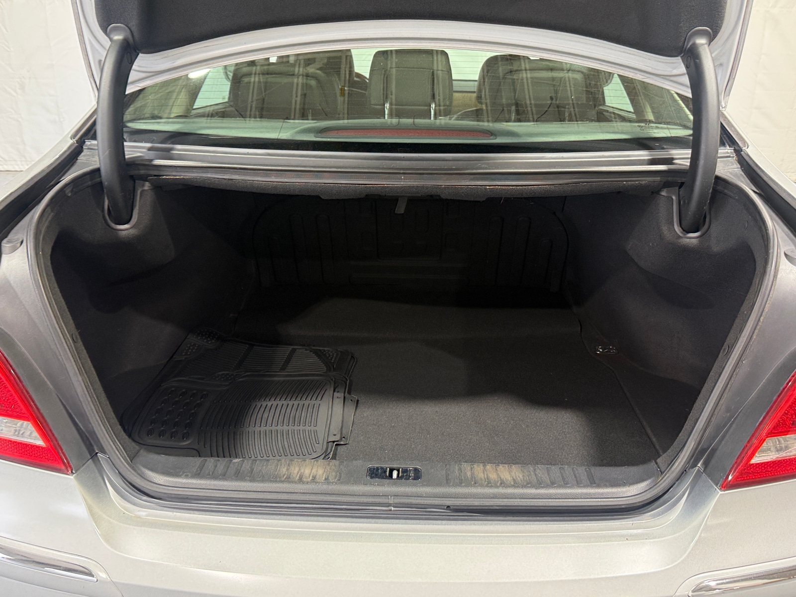 Thumbnail: 2011 Hyundai Equus - 6