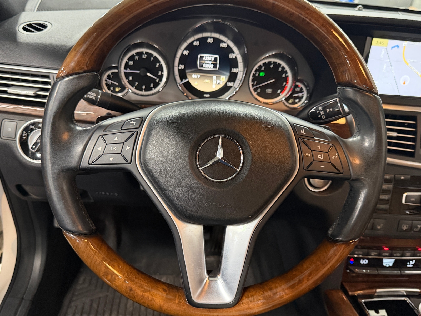 Thumbnail: 2012 Mercedes-Benz E-Class - 4