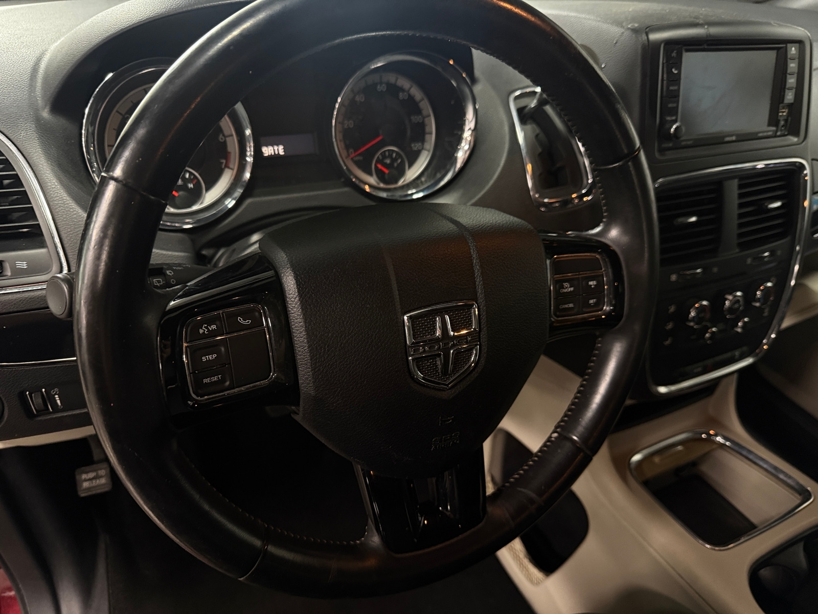 Thumbnail: 2019 Dodge Grand Caravan - 4