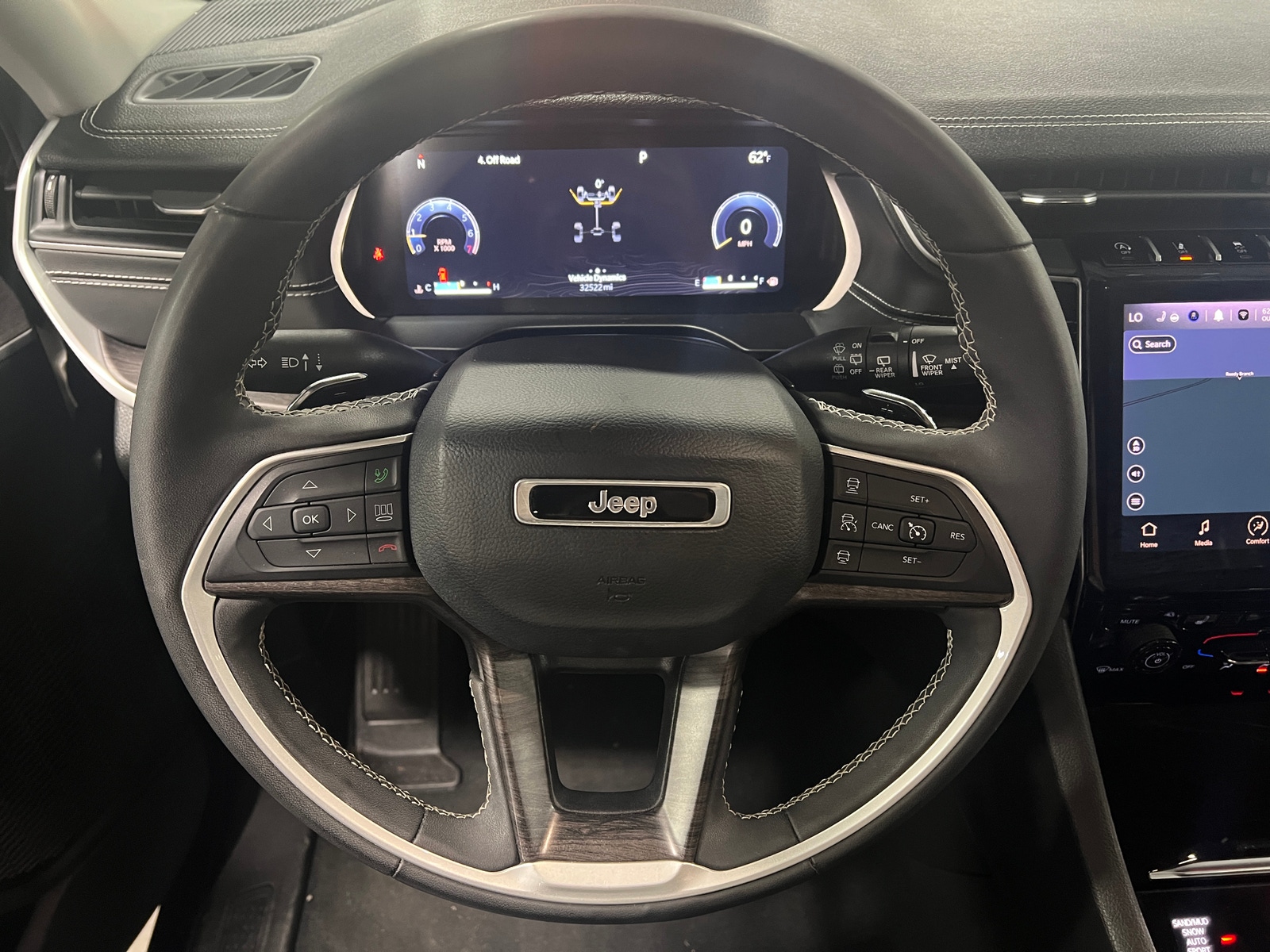 Thumbnail: 2023 Jeep Grand Cherokee - 4
