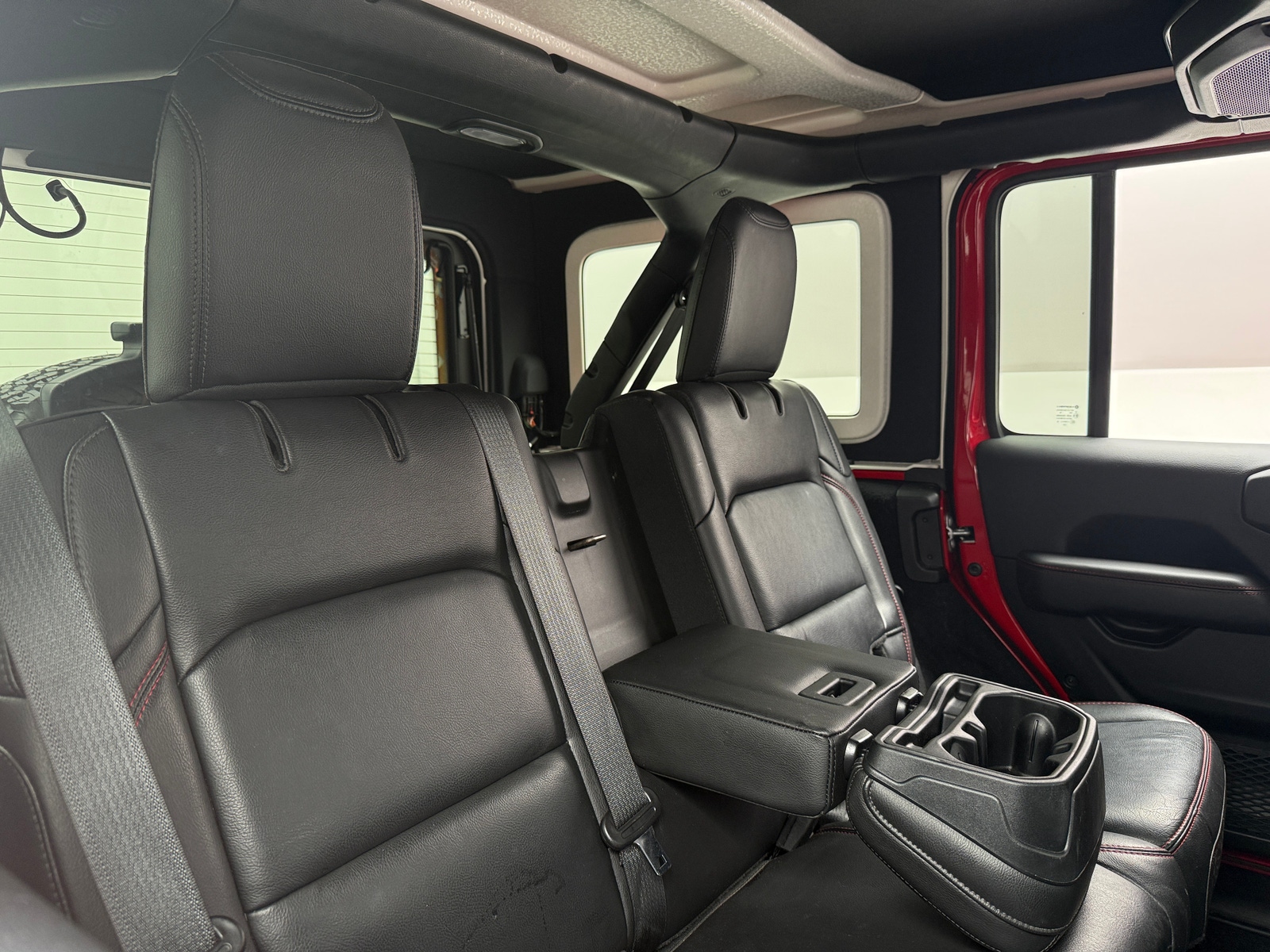 Thumbnail: 2019 Jeep Wrangler - 6