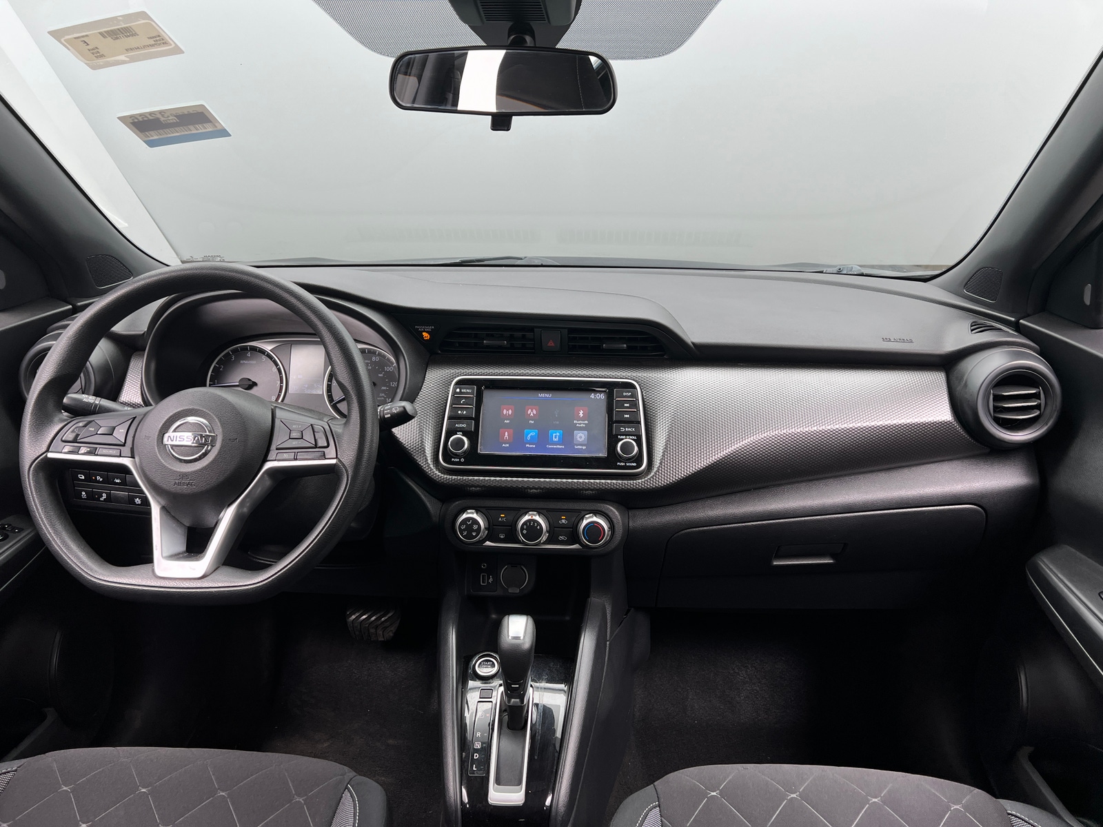 Thumbnail: 2020 Nissan Kicks - 3