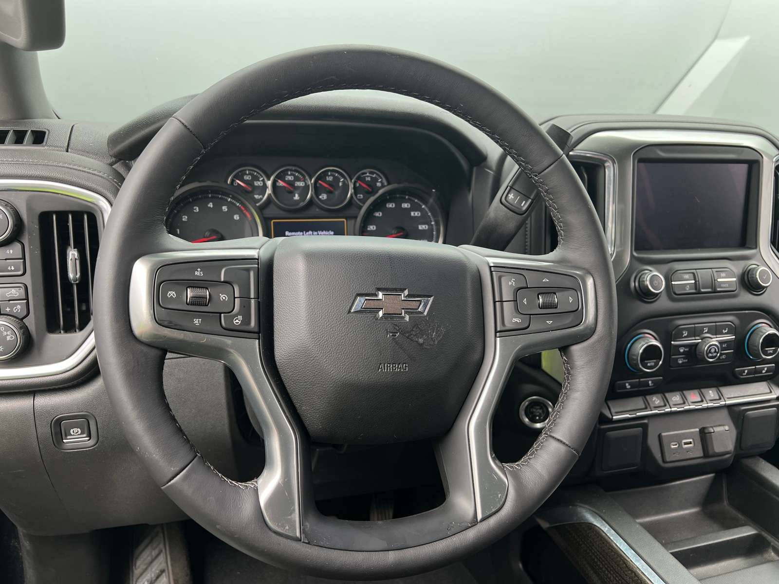 Thumbnail: 2022 Chevrolet Silverado 1500 - 5