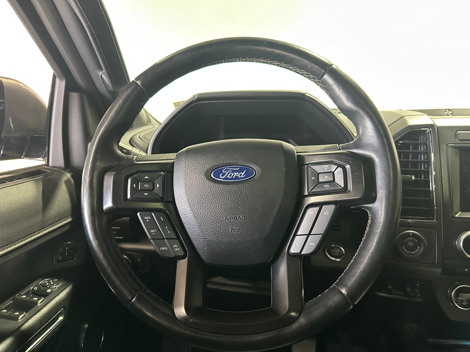 Thumbnail: 2018 Ford Expedition - 4