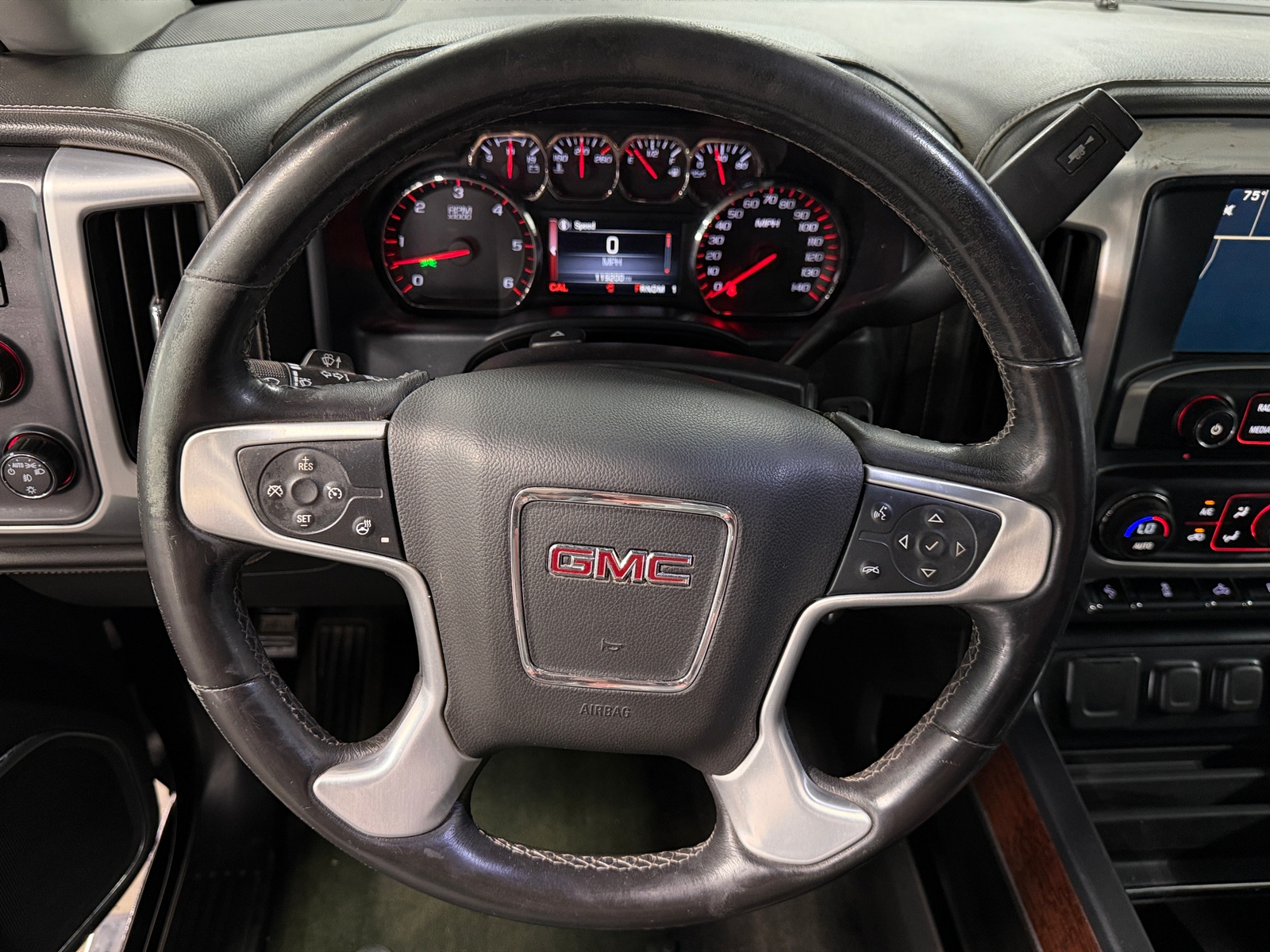 Thumbnail: 2015 GMC Sierra 2500 - 4