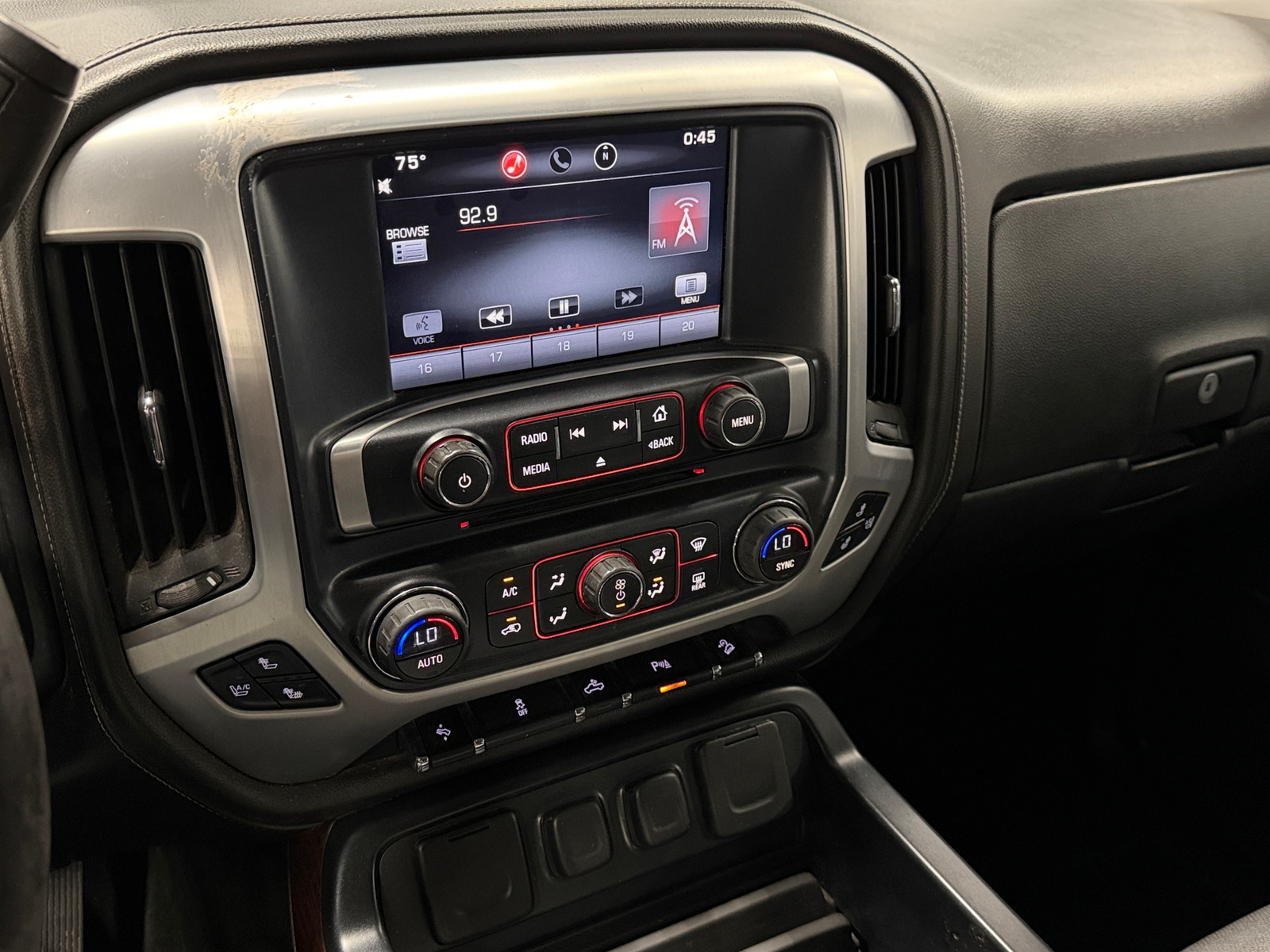 Thumbnail: 2015 GMC Sierra 2500 - 3