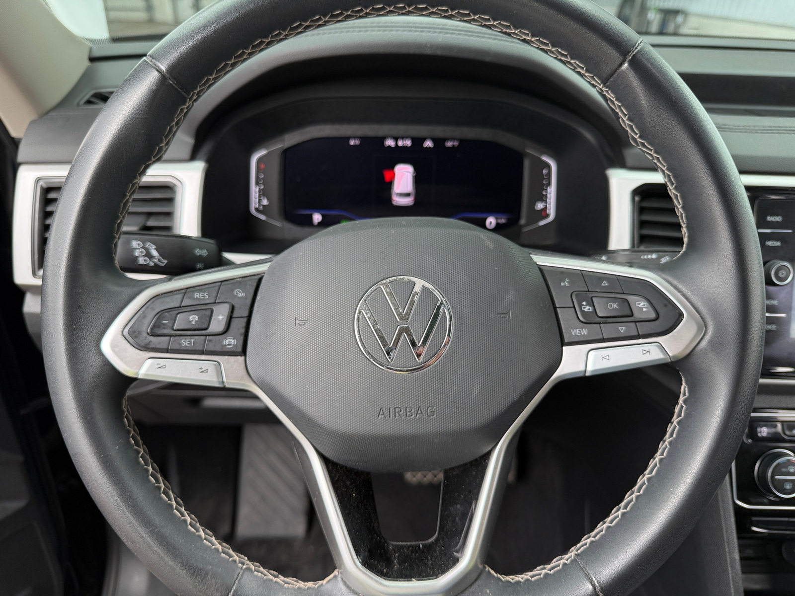 Thumbnail: 2023 Volkswagen Atlas - 4