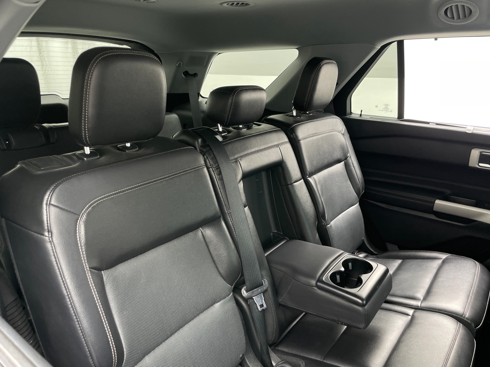 Thumbnail: 2021 Ford Explorer - 5