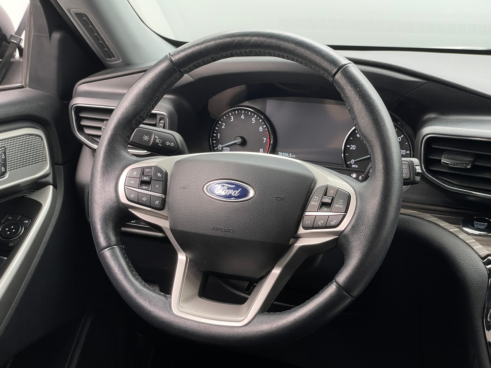 Thumbnail: 2021 Ford Explorer - 4