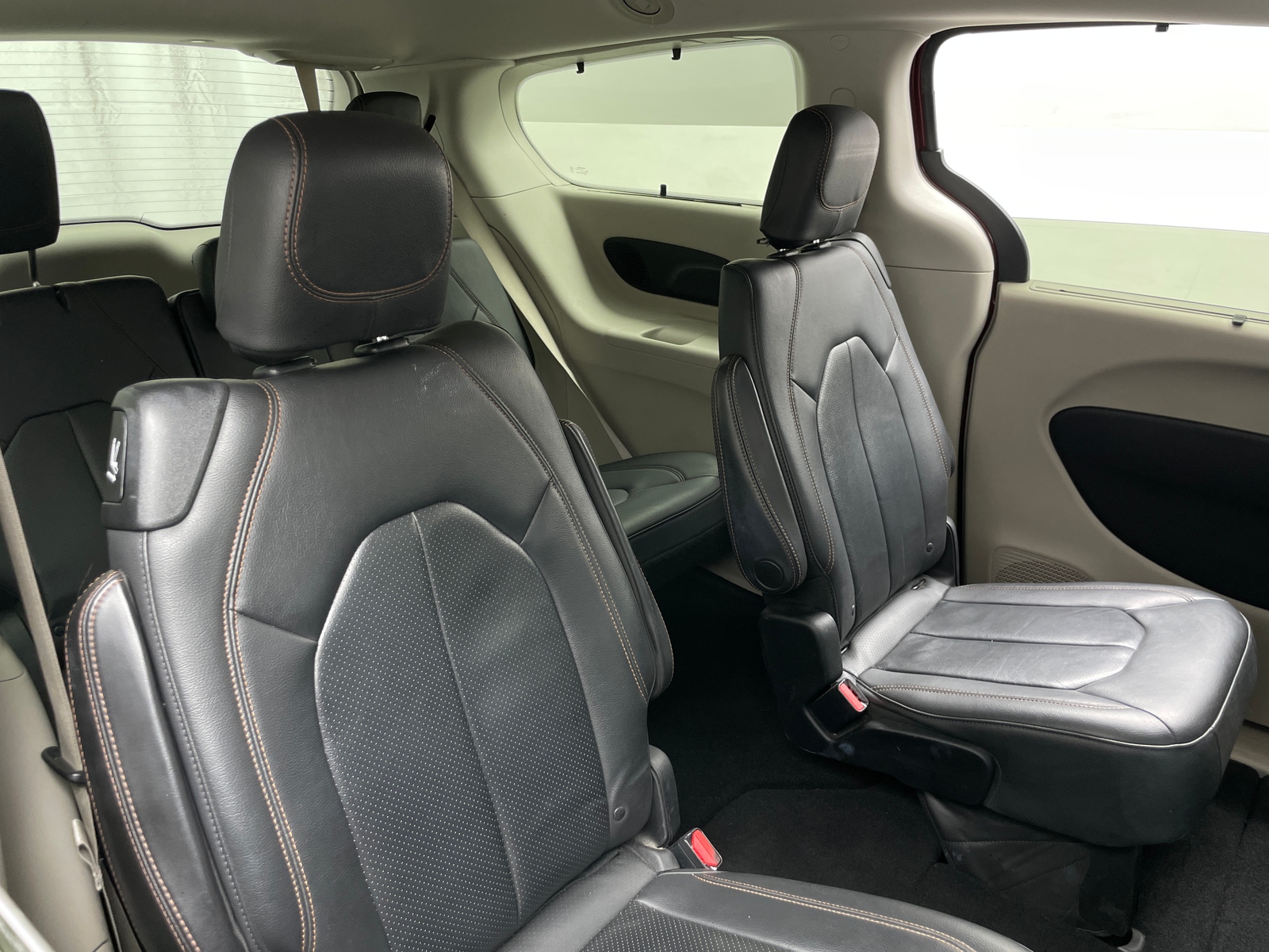 Thumbnail: 2017 Chrysler Pacifica - 5