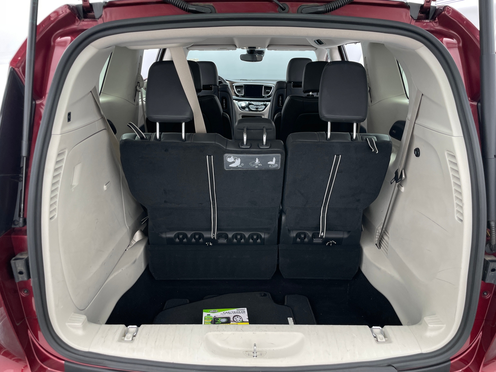 Thumbnail: 2017 Chrysler Pacifica - 6