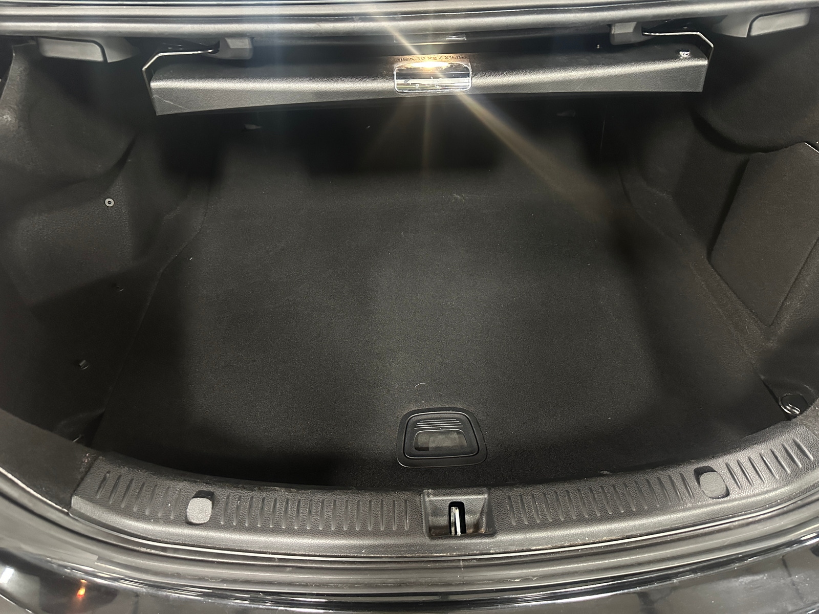 Thumbnail: 2019 Mercedes-Benz E-Class - 6