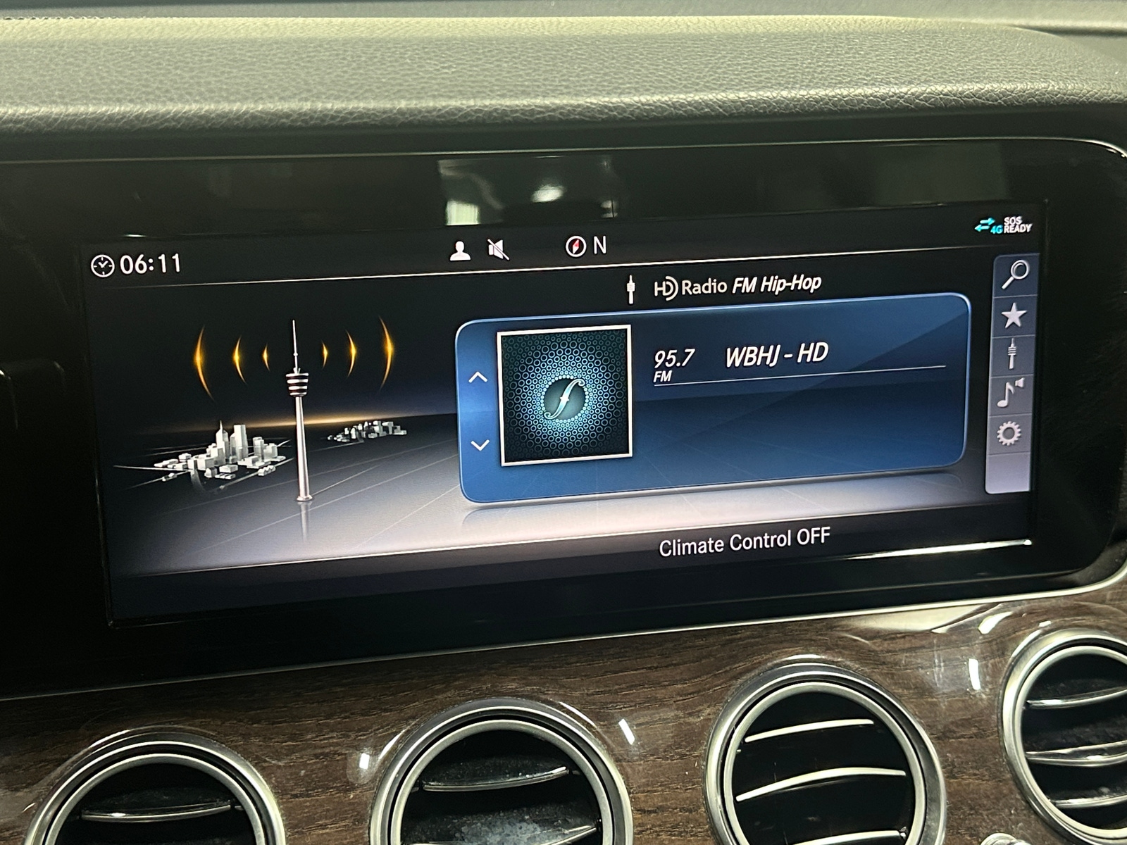 Thumbnail: 2019 Mercedes-Benz E-Class - 3