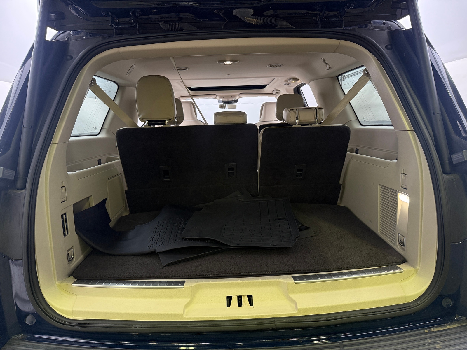 Thumbnail: 2020 Lincoln Navigator L - 6