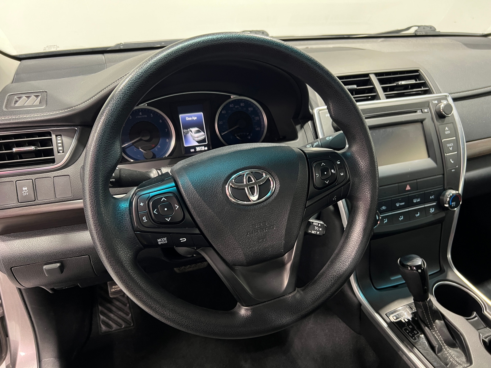 Thumbnail: 2016 Toyota Camry - 5