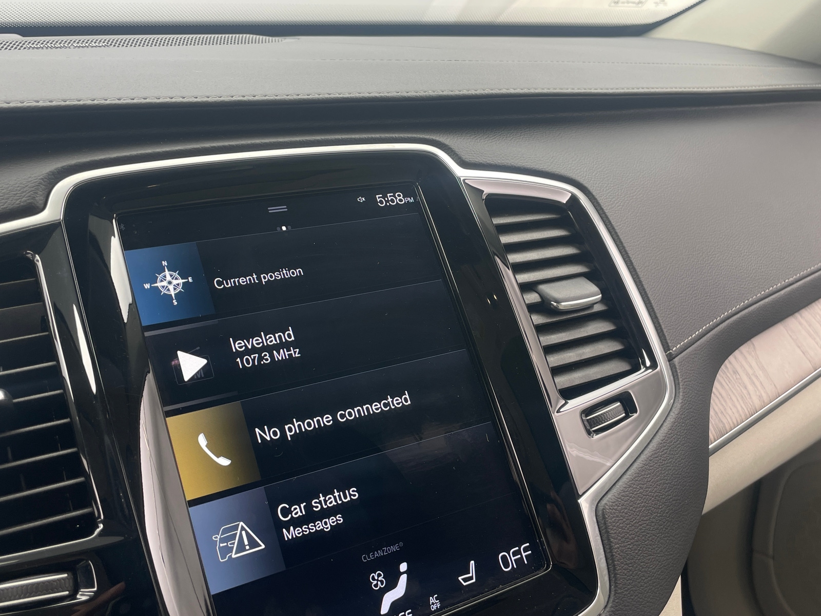 Thumbnail: 2022 Volvo XC90 - 3